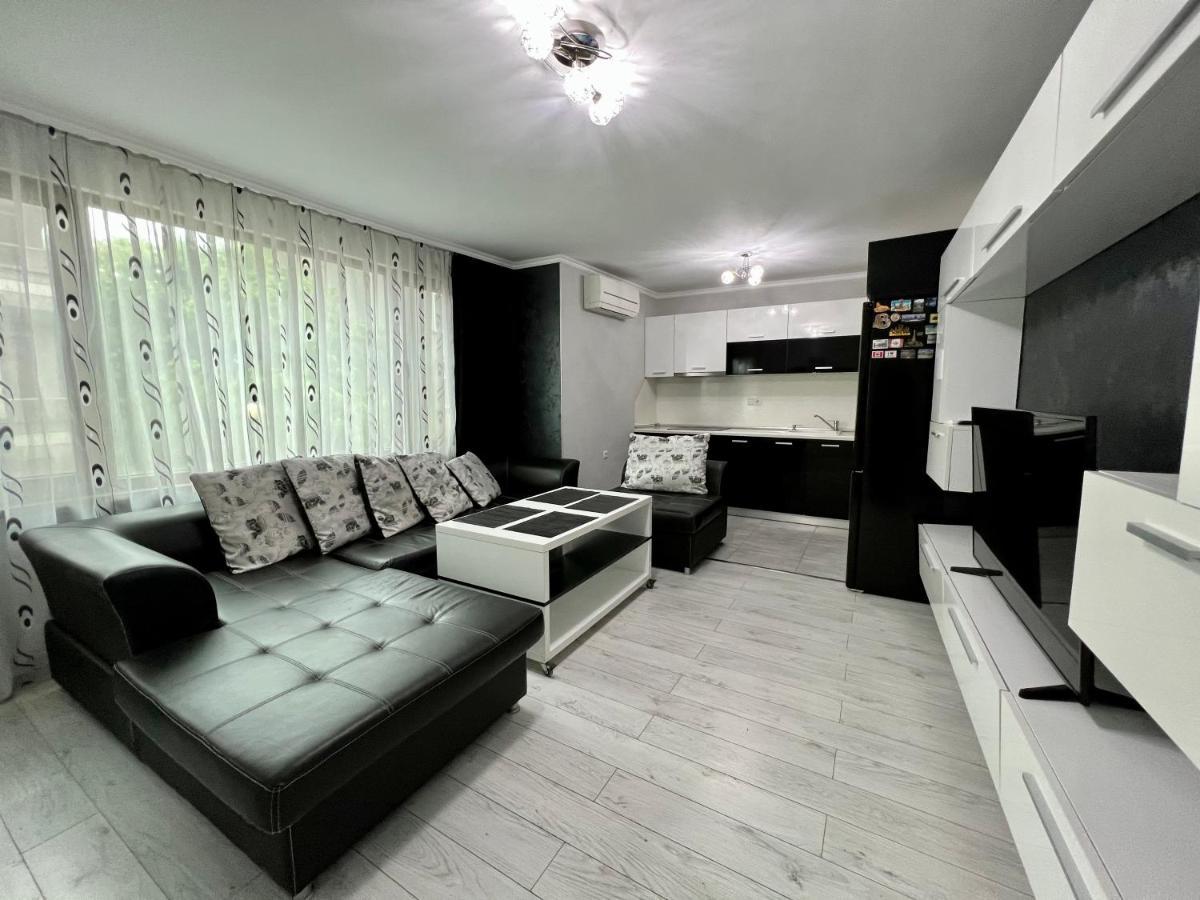 Tea Apartments Pomorie Bagian luar foto