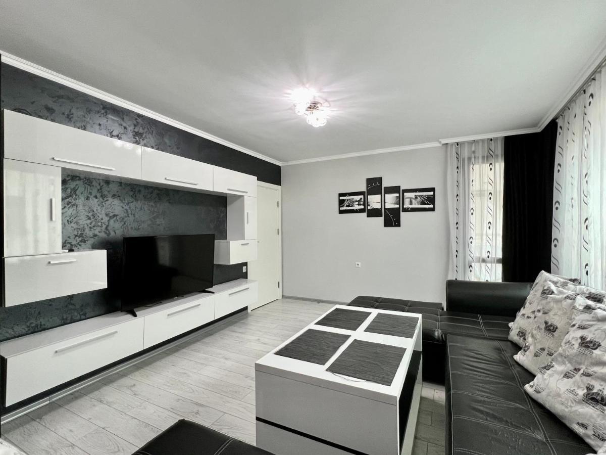 Tea Apartments Pomorie Bagian luar foto