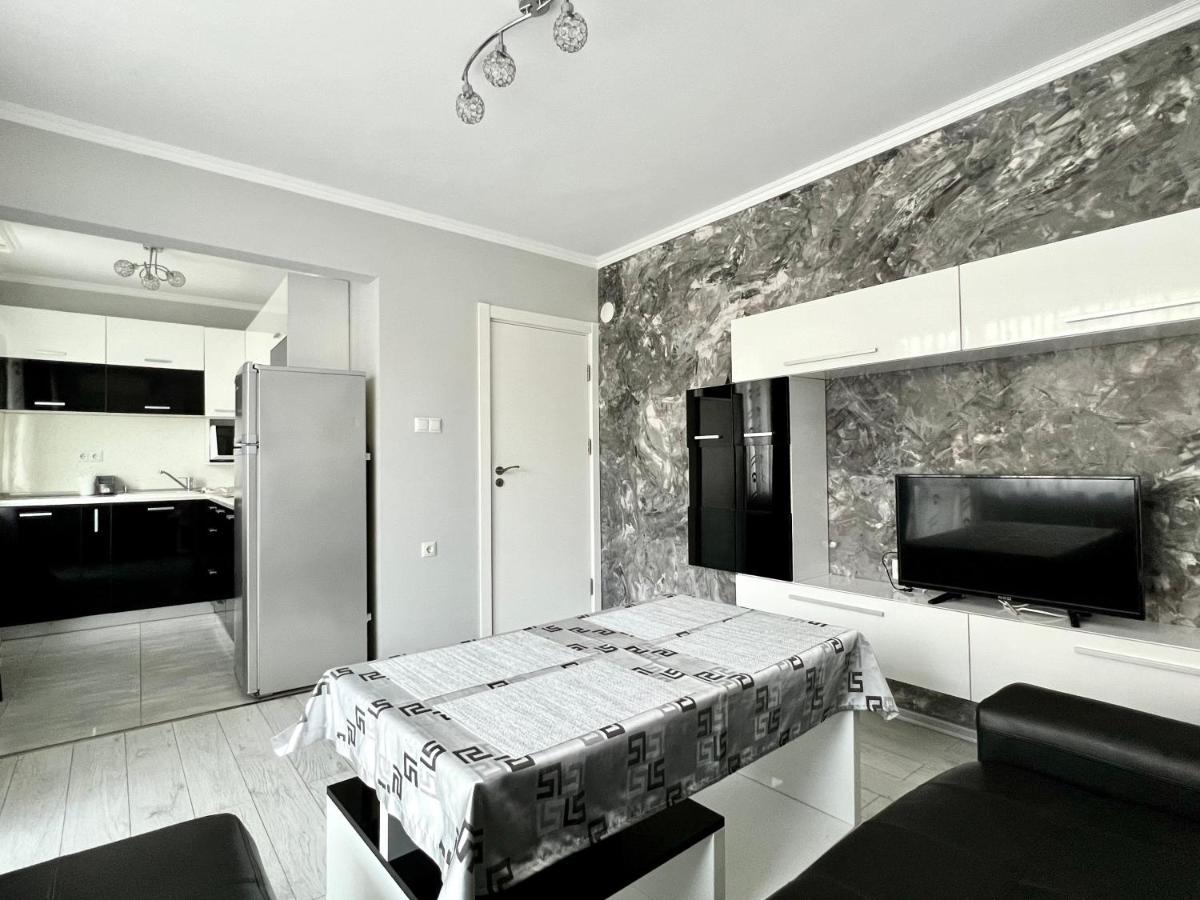 Tea Apartments Pomorie Bagian luar foto