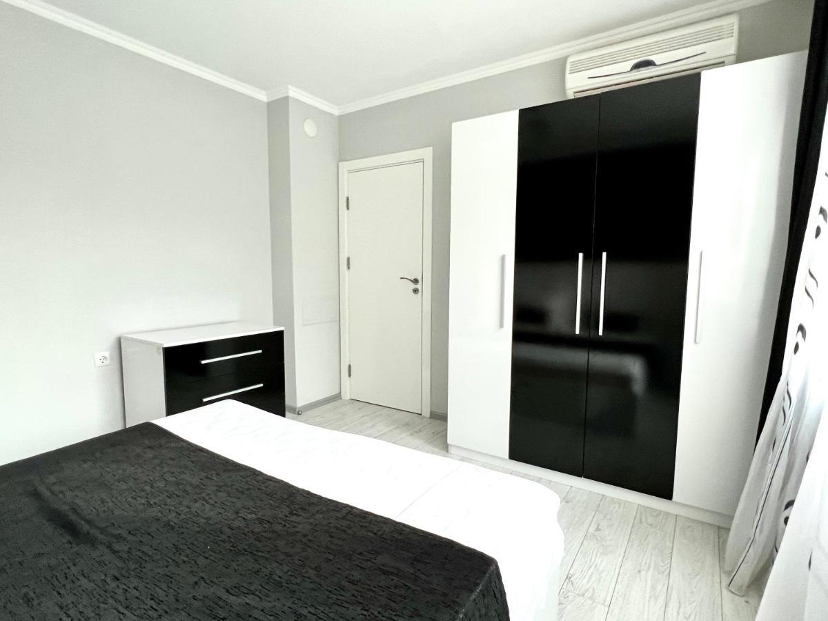 Tea Apartments Pomorie Bagian luar foto
