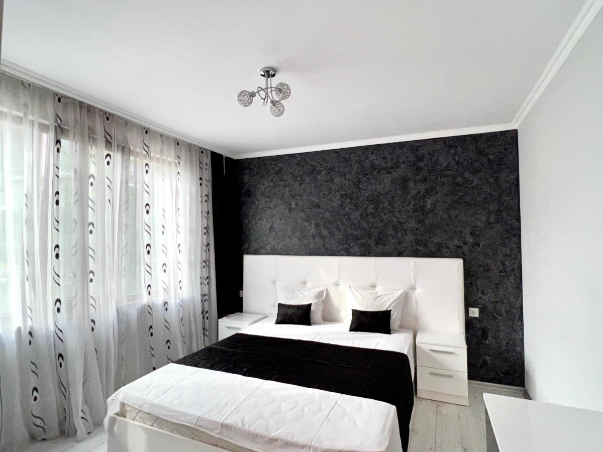Tea Apartments Pomorie Bagian luar foto